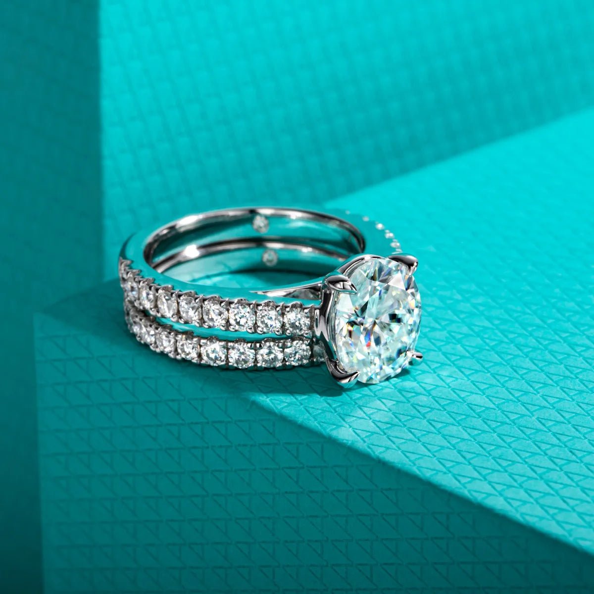 AnuJewel 3ct Total 4.042ct Oval Cut D Color Moissanite